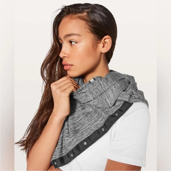 lululemon athletica Accessories - LULULEMON ATHLETICA Vinyasa Scarf *Rulu in‎ Space Dye Seal Gray Deep Cool